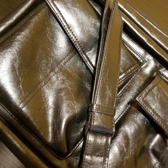 *RARE* Matt & Nat Black Laptop/Messenger Bag - LIKE NEW! - Picture 7 of 7